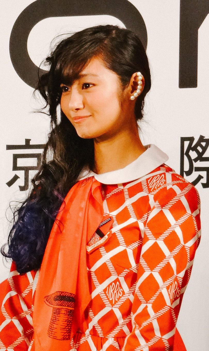 Shioli Kutsuna Hot Pictures Fontica Blog