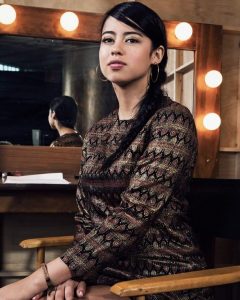 Amber Midthunder Hot And Sexy Pictures