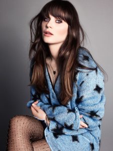 Zooey Deschanel Hot And Sexy Pictures